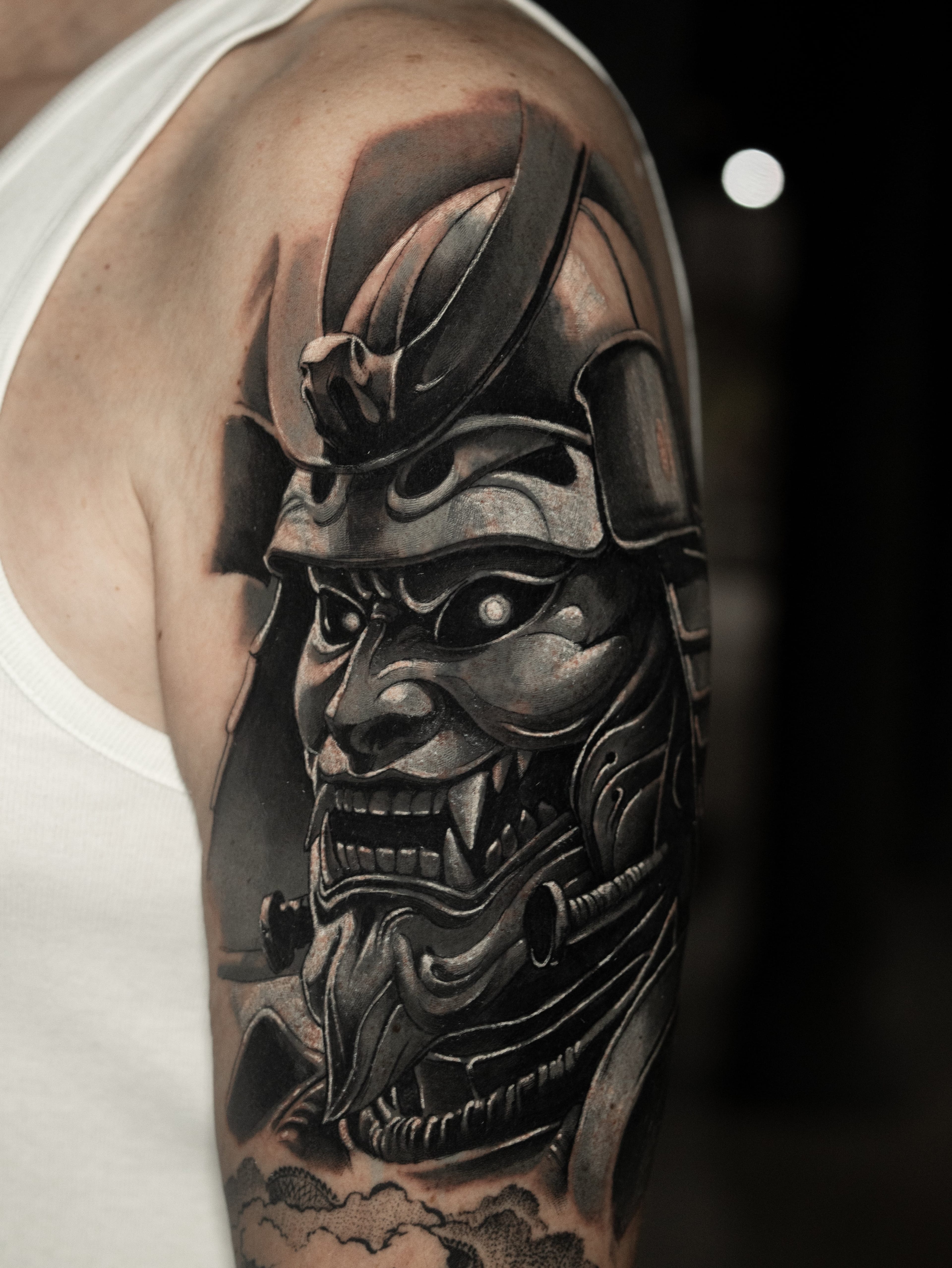 Máscara oni japonesa — black & grey